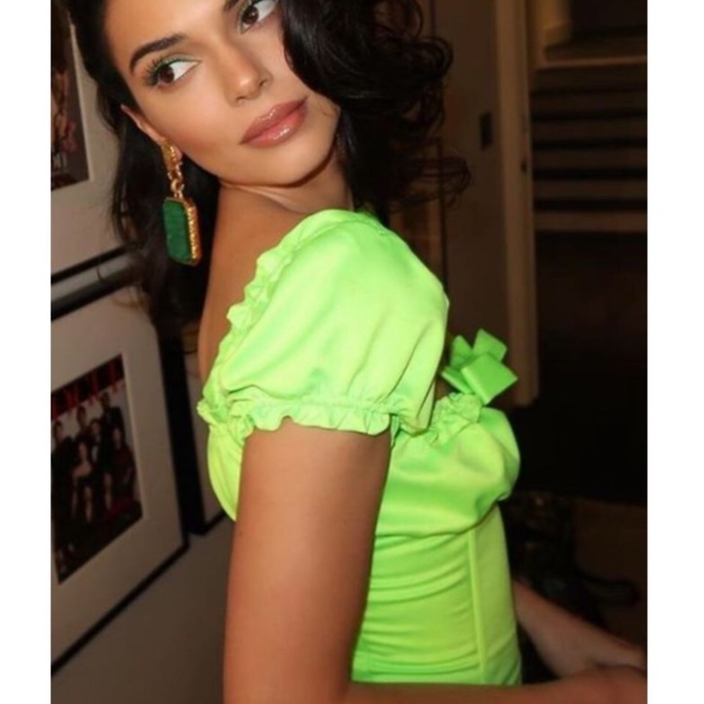 EXACT kendall jenner top